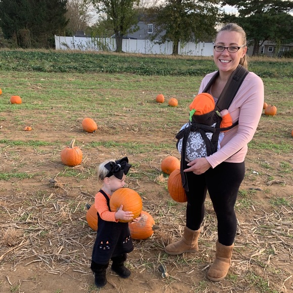 Meet your Posher, Heather - Picture 1 of 1